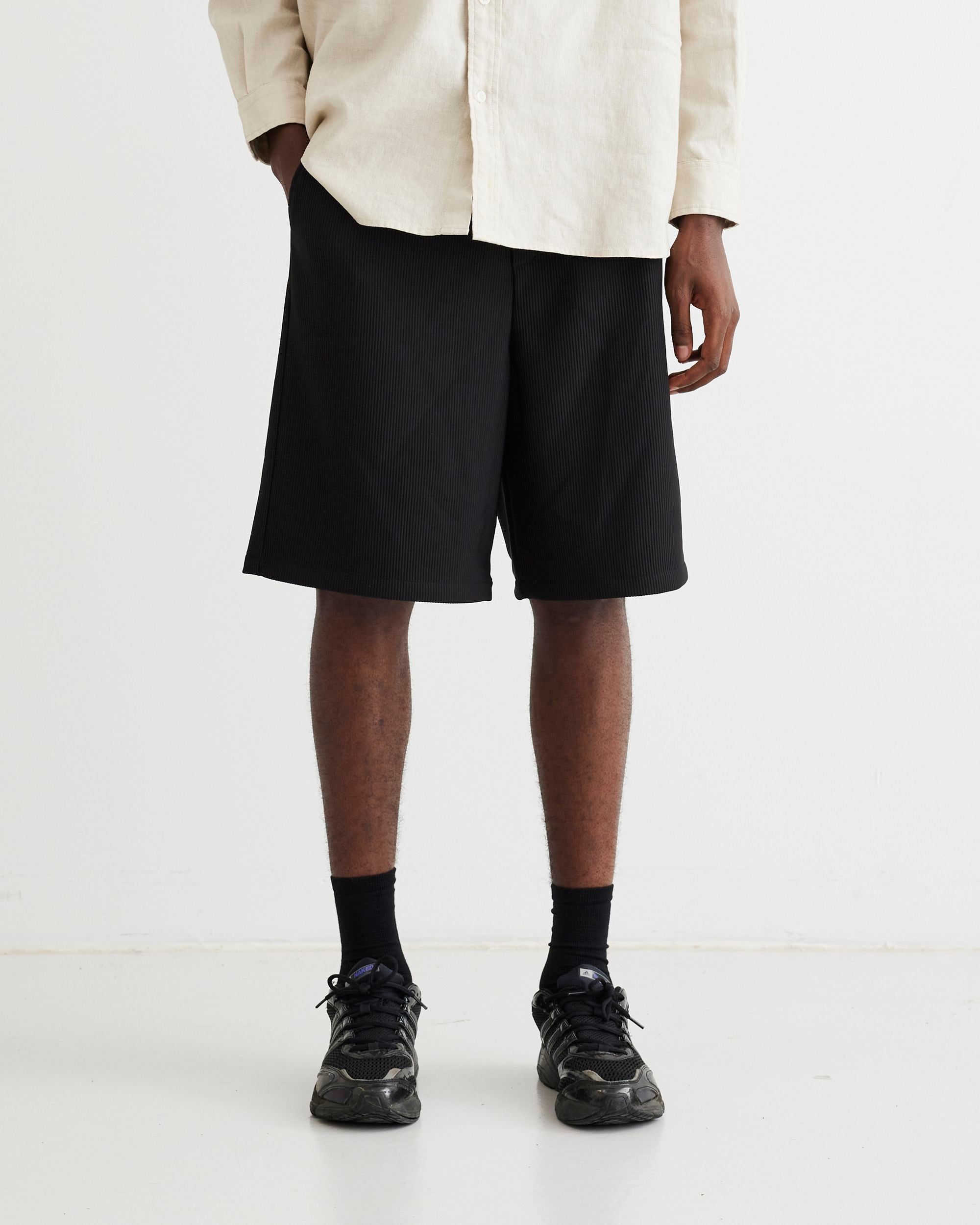 Woodbird WBBen Plisse Shorts Shorts Black
