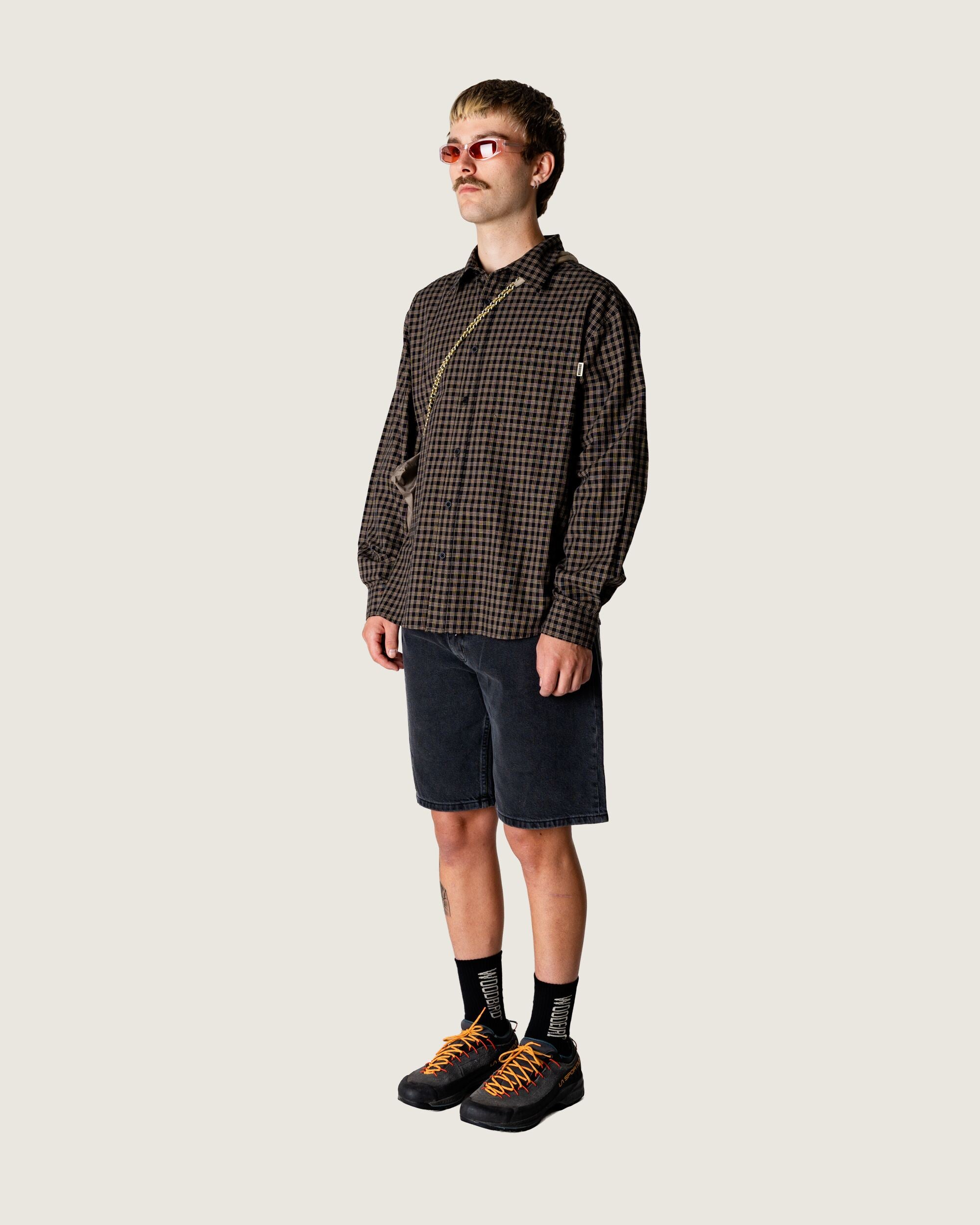 Woodbird WBRami Crow Shorts Shorts Black Vintage